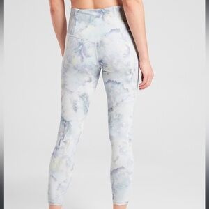 Athleta Snow Dye Elation 7/8 Tight